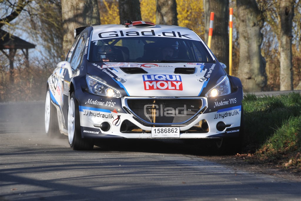 Kenneth Madsen og Mette Felthaus var hurtigst på ni af de ti hastighedsprøver, som indgik i Slagelse Rally.